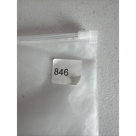 Chico's White Jeans Women's 18 petite So Slimming Girlfriend embroidered NWT - Picture 16 of 16